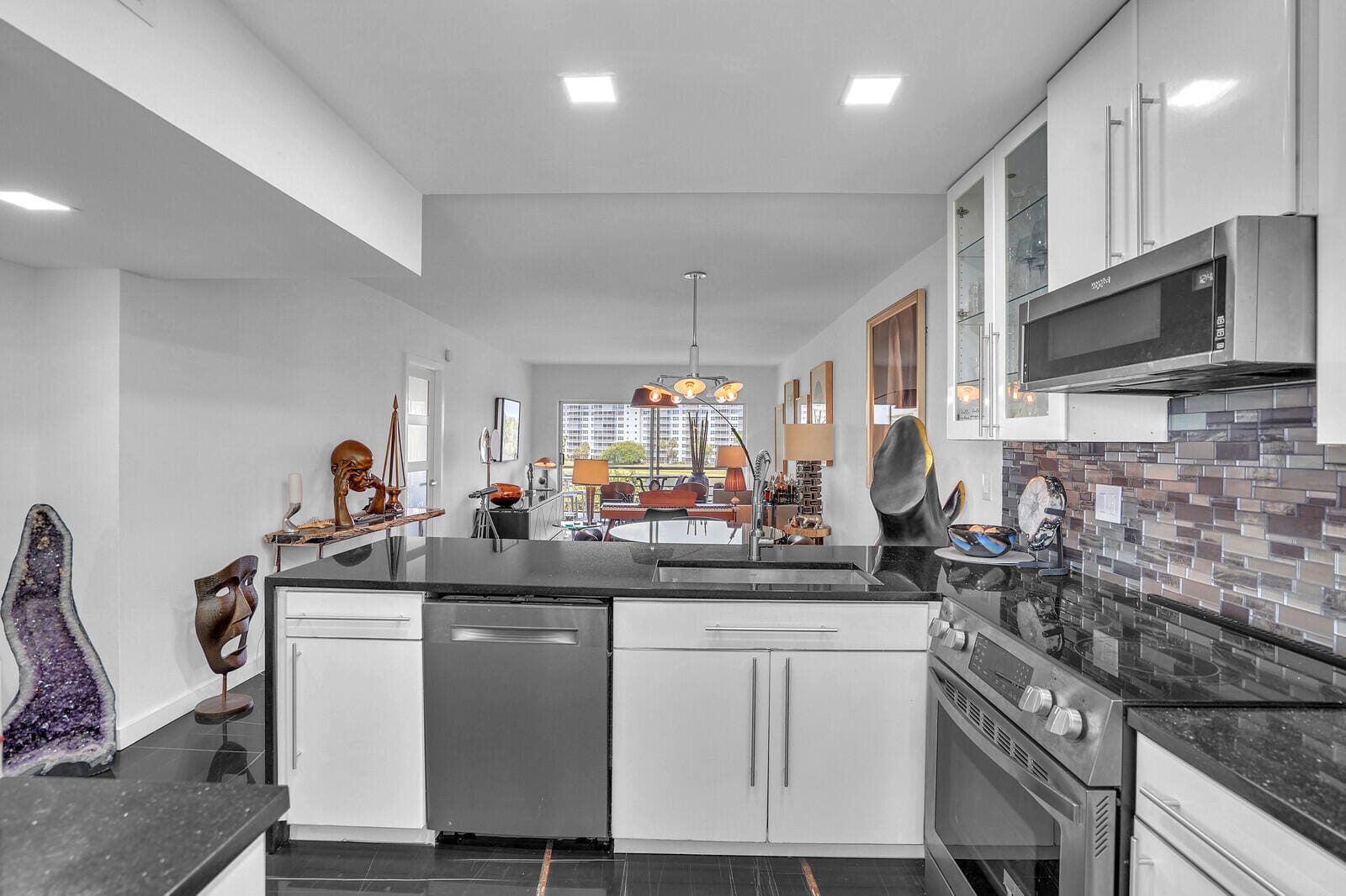 2751 N Palm Aire Drive 404, Pompano Beach, FL 33069 photo 14