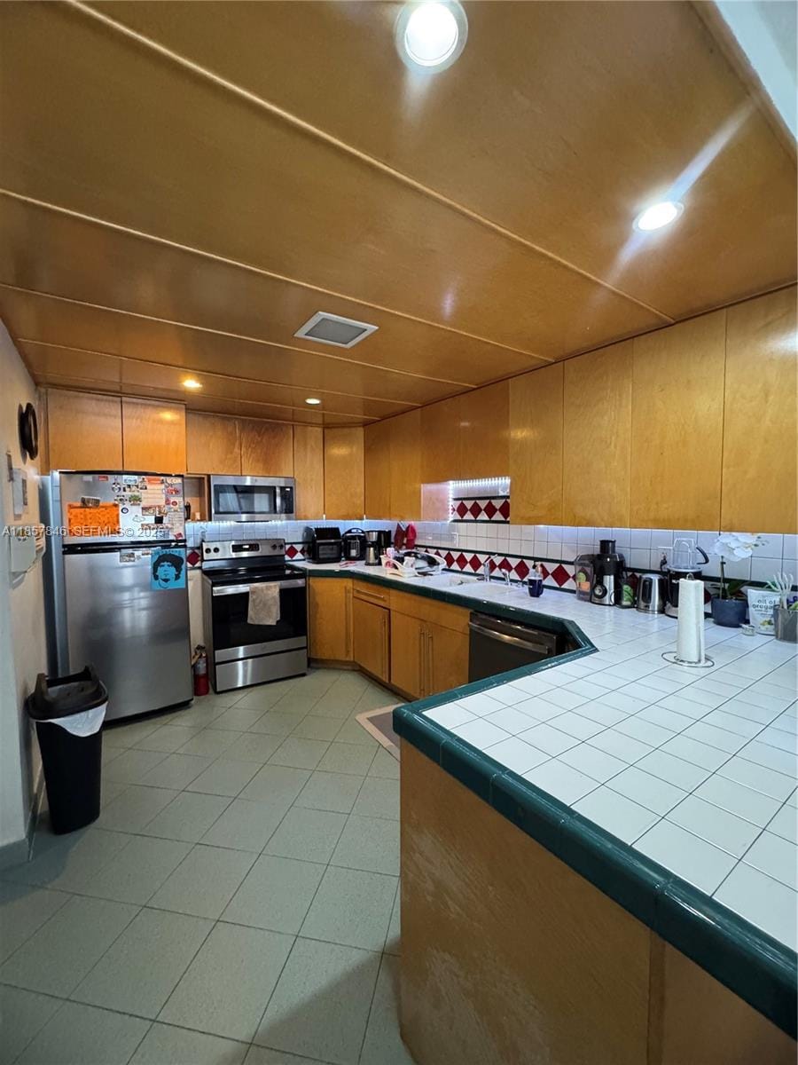6445 SW 116th Place A, Miami, FL 33173 photo 5