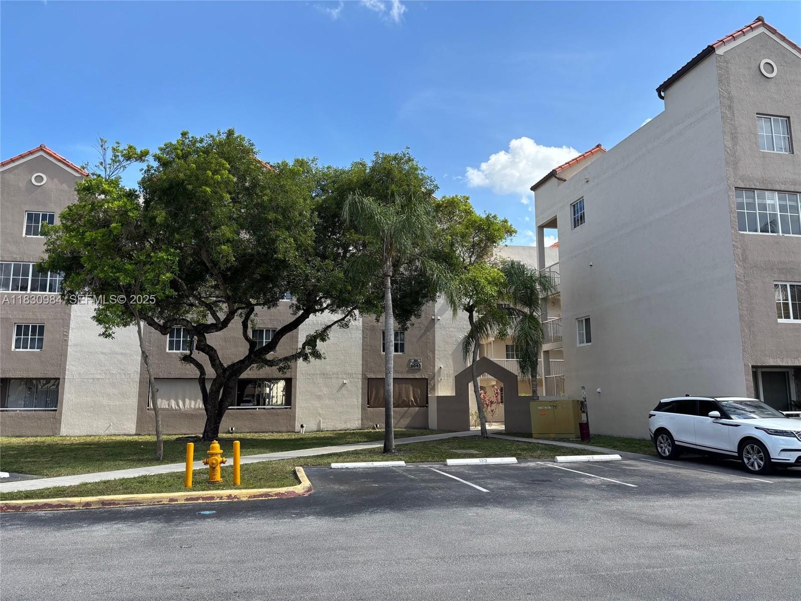 6045 NW 186th Street 103, Hialeah, FL 33015 photo 1