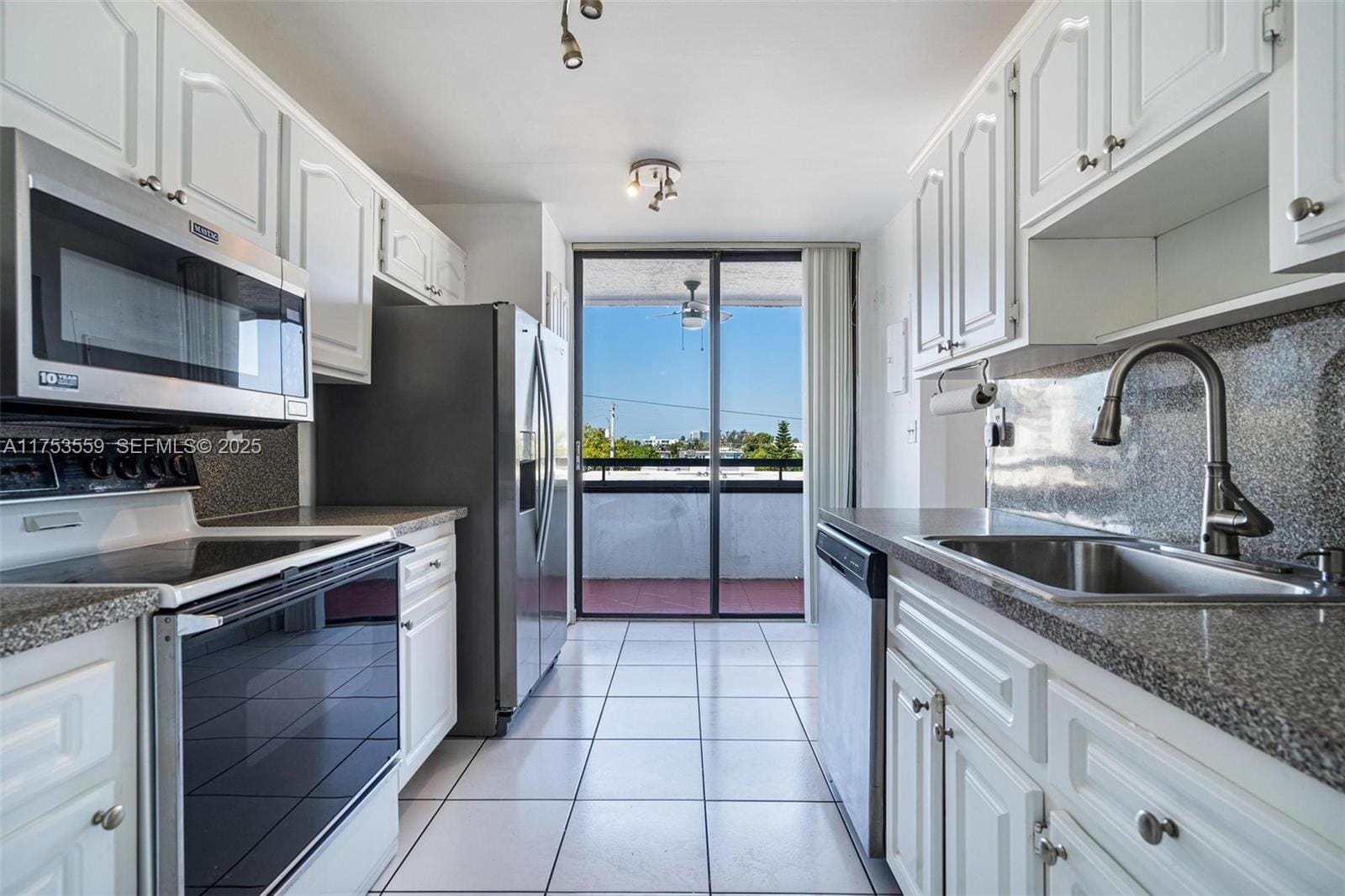 7300 Wayne Avenue 317 — photo 8