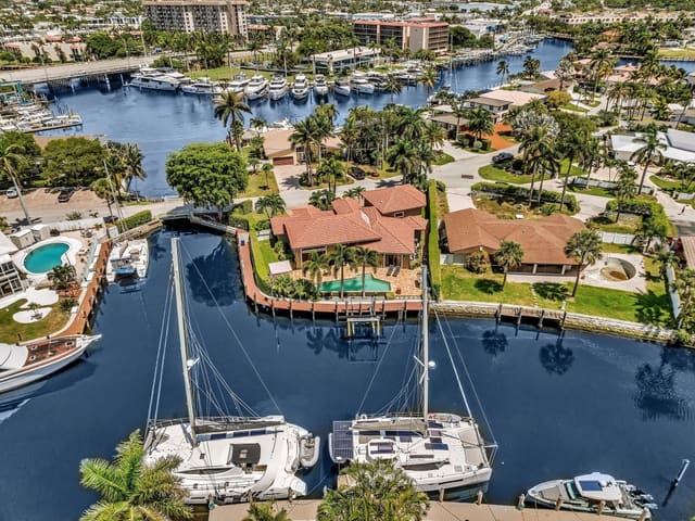 800 SE 22nd Avenue, sold in Santa Barbara Shores, Pompano Beach, FL