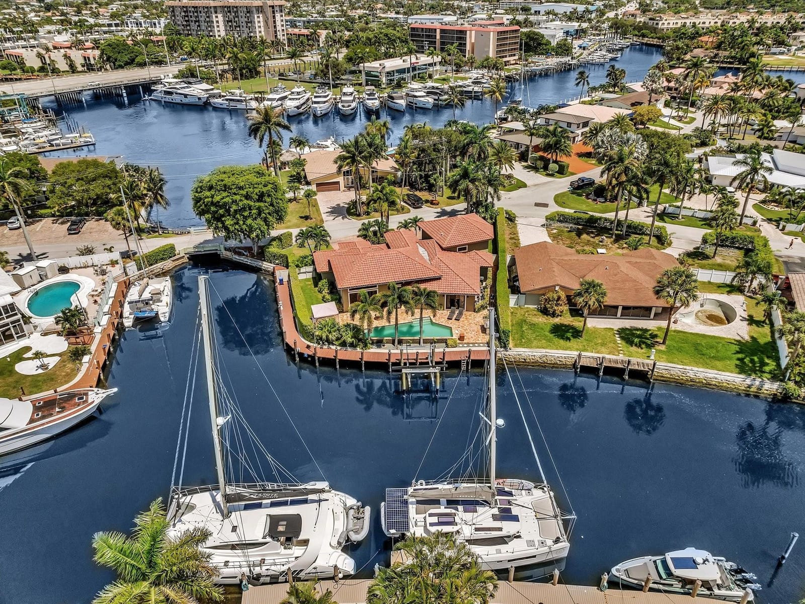 800 SE 22nd Avenue, Pompano Beach, FL 33062
