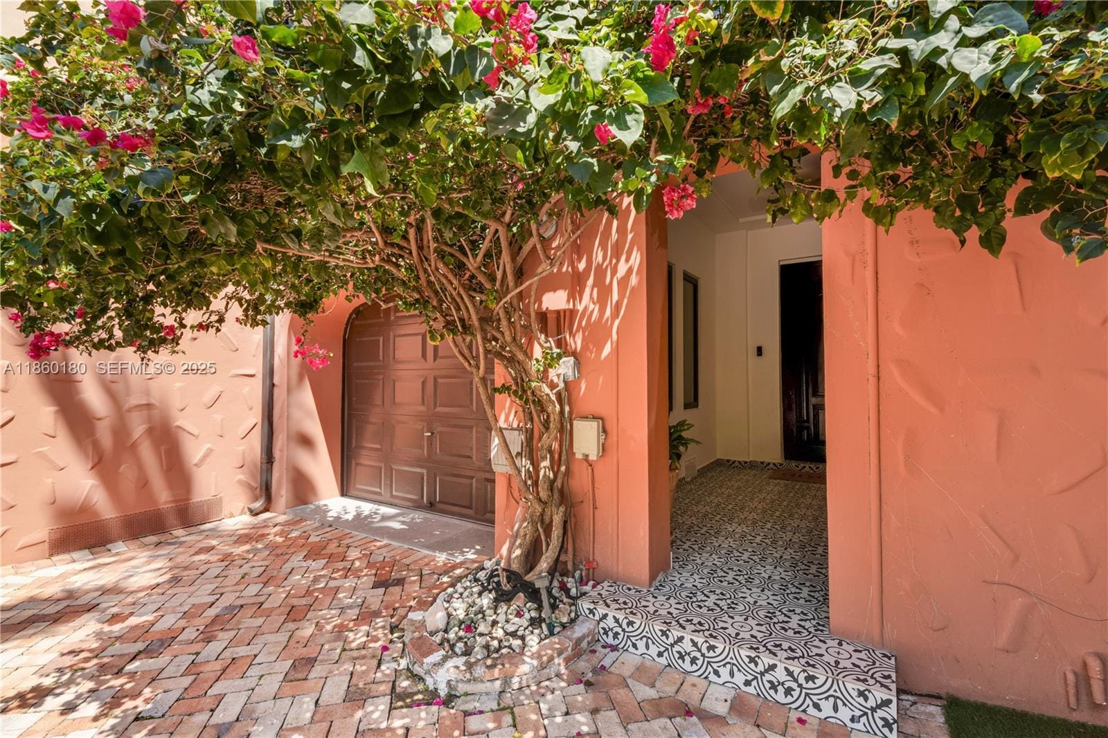 6222 Paradise Point Drive 6222 — photo 8