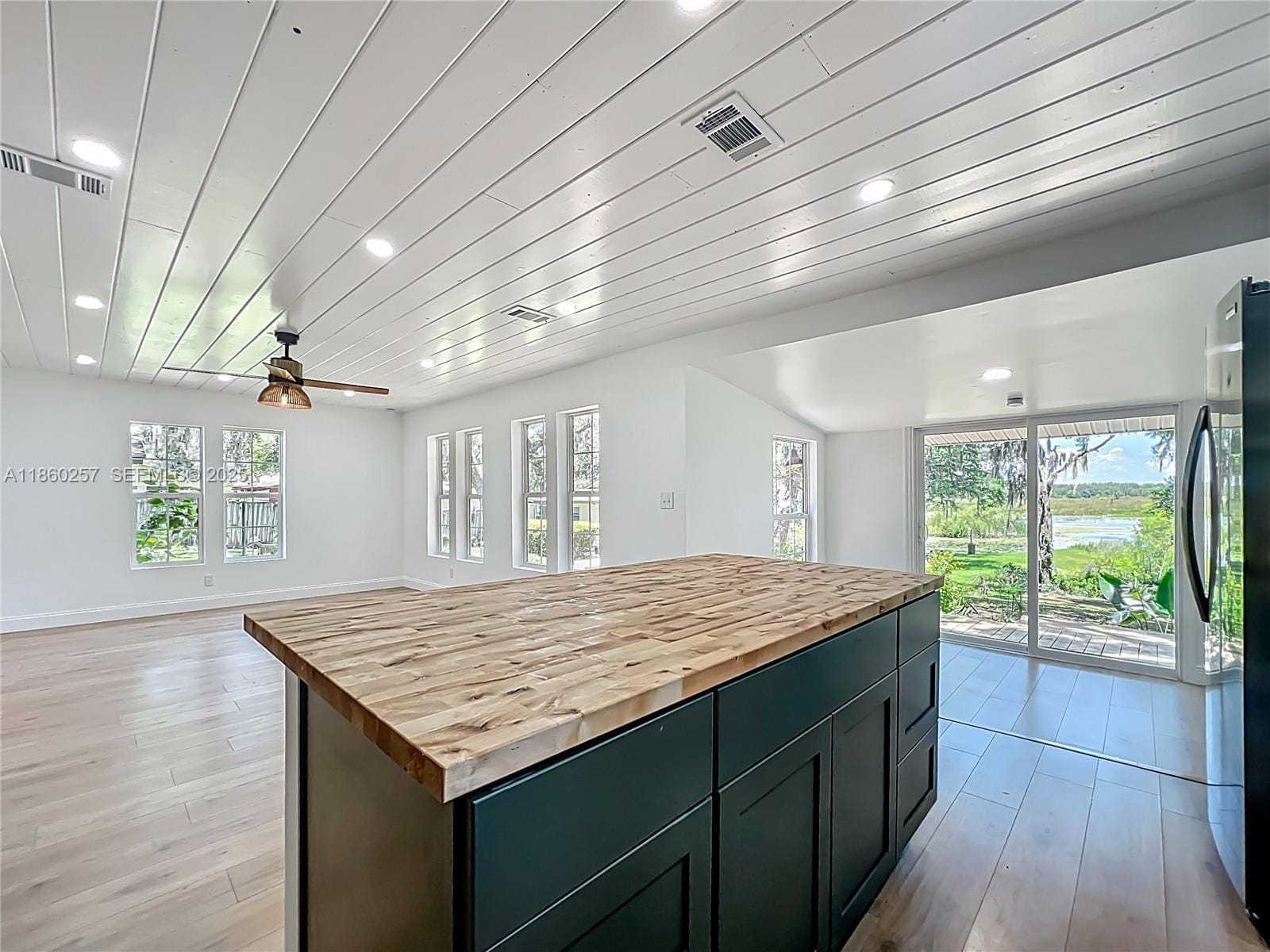 8781 S Lakeshore Drive FLORAL CITY — photo 12
