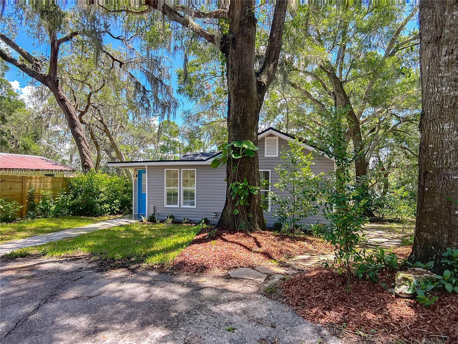8781 S Lakeshore Drive FLORAL CITY — photo 4