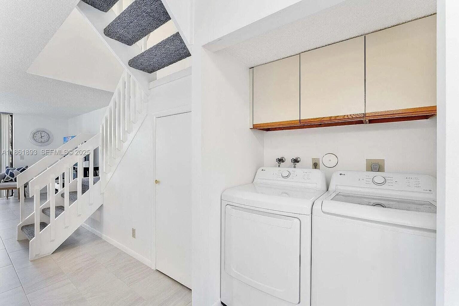 4575 S Carambola Circle S 27206 — photo 8