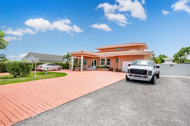 13926 SW 14th Street, Miami, FL 33184