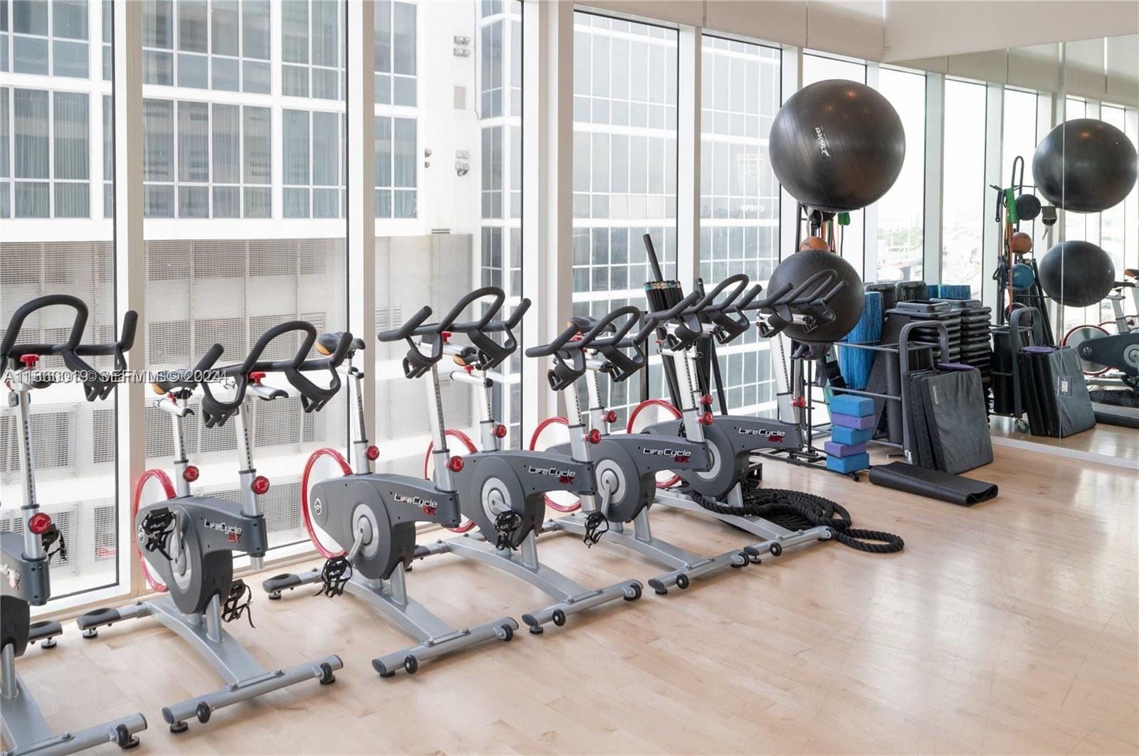 1040 Biscayne Boulevard 2607 — photo 12