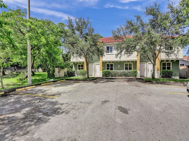 421 NW 40th Court, sold in Prospect Gardens, Oakland Park, FL