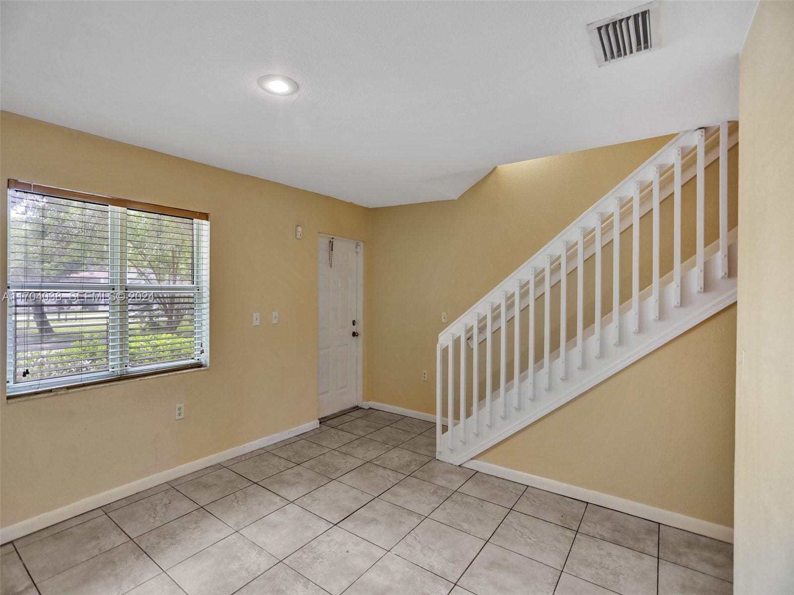 421 NW 40th Court, Oakland Park, FL 33309 photo 3