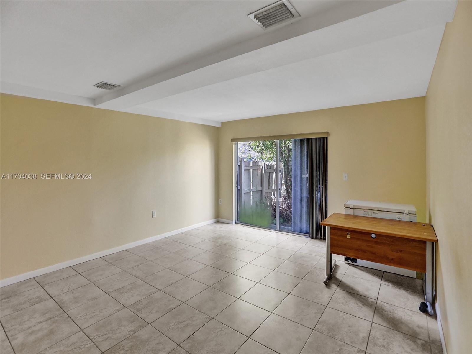 421 NW 40th Court, Oakland Park, FL 33309 photo 9