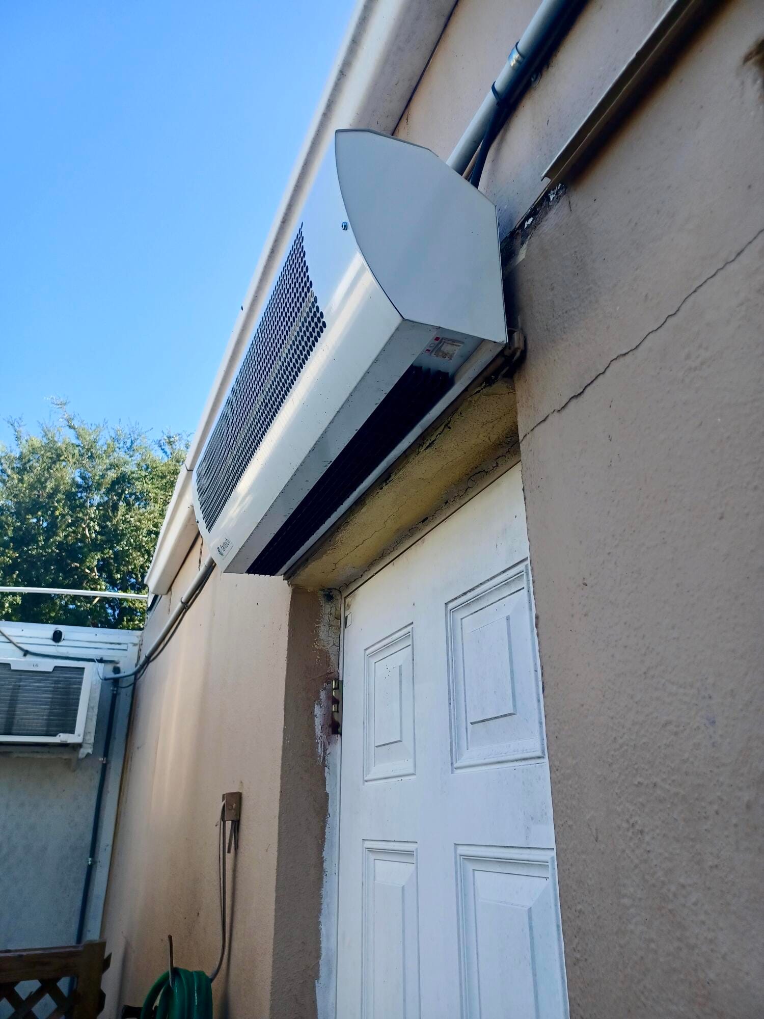 149 S Lake Avenue — photo 8