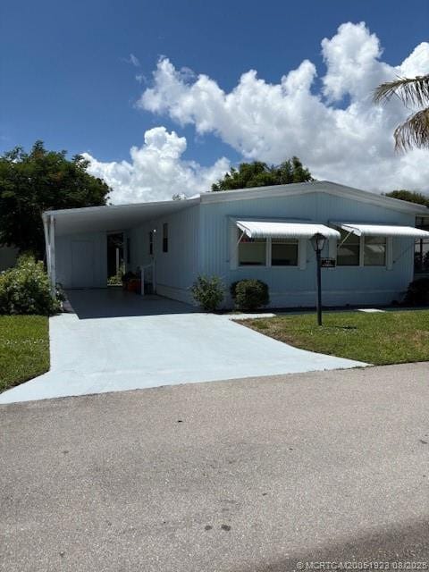 443 NE Pinelake Village Boulevard — photo 1