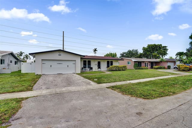 3991 N 41st Court, Emerald Hills, Hollywood, FL