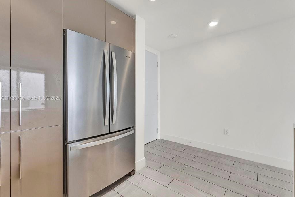 2000 Metropica Way 2307 — photo 9