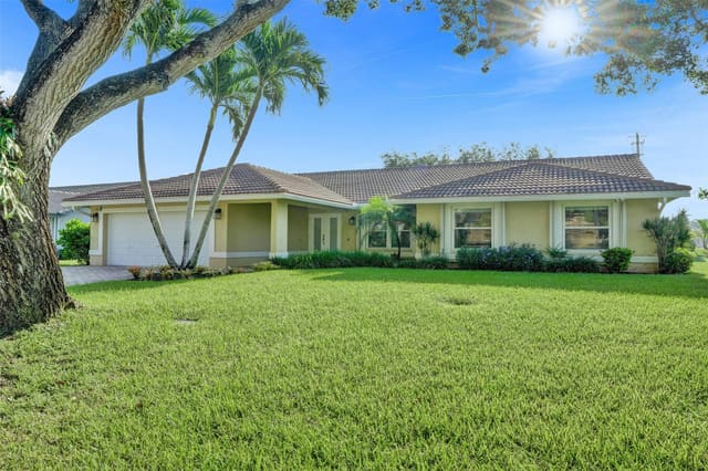 903 NW 82nd Avenue, Coral Springs, FL 33071