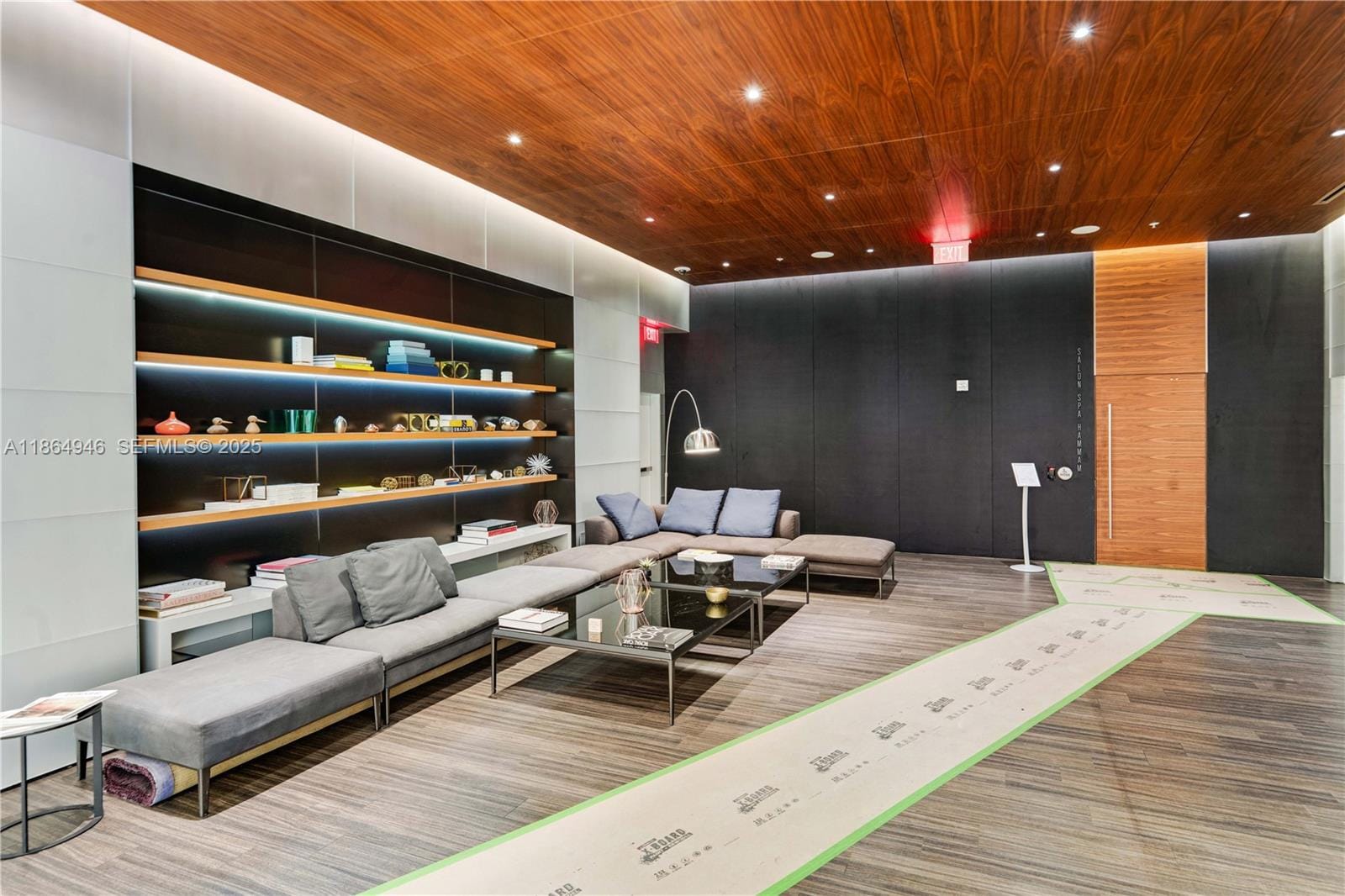 88 SW 7th Street 2910, Miami, FL 33130 photo 20