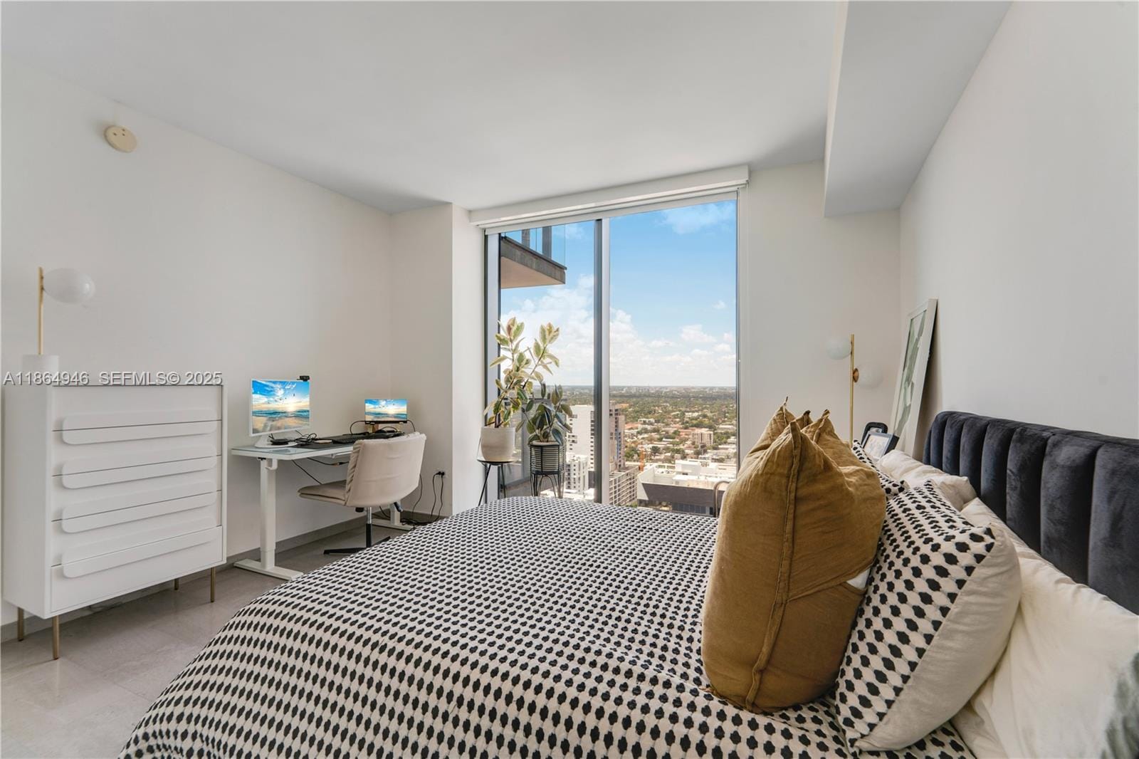 88 SW 7th Street 2910 — photo 9