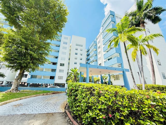 5050 NW 7th Street PH16, sold in 5050 Condo, Miami, FL