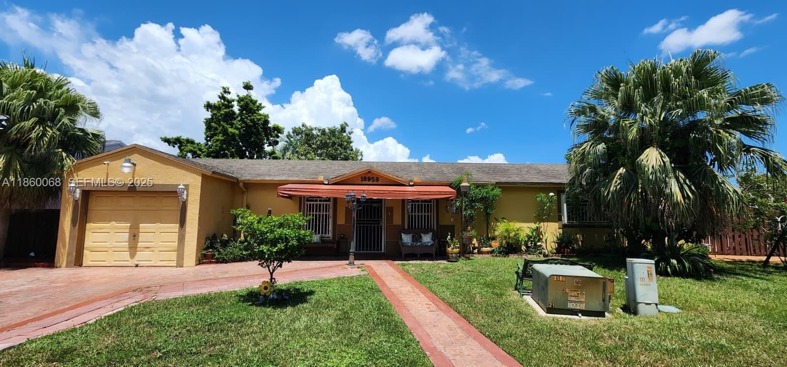 18959 NW 63rd Ct Circle, Hialeah, FL 33015