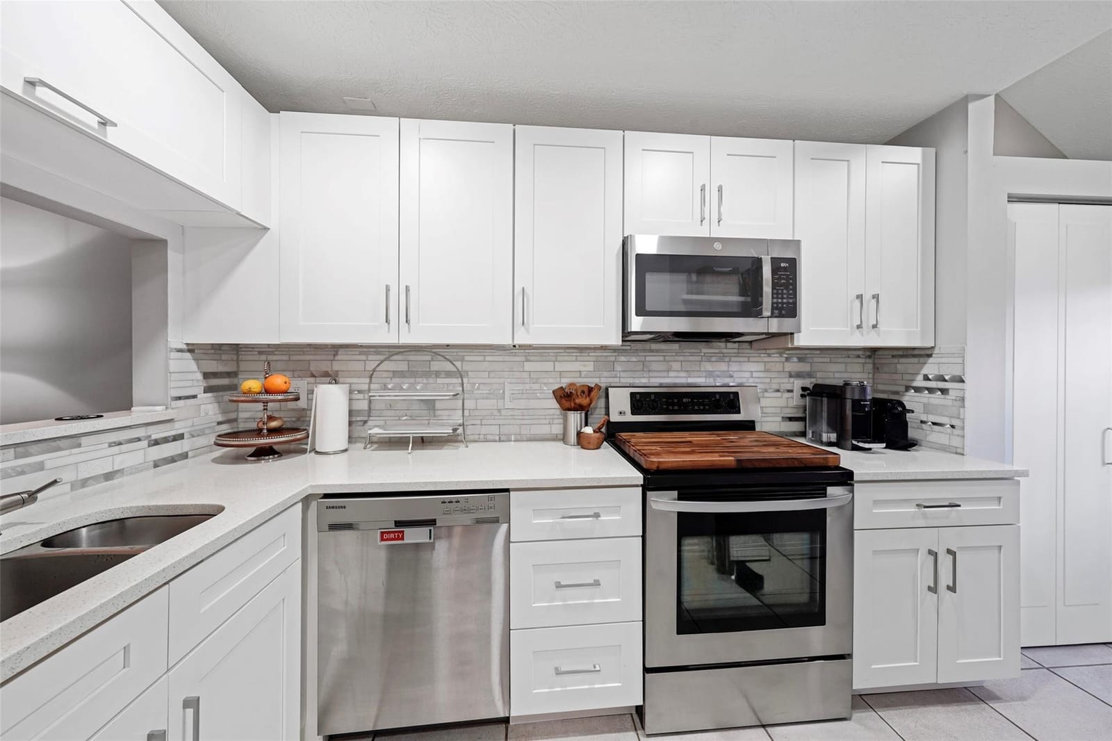 1415 Miami Road H — photo 3