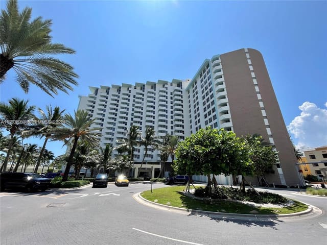 2899 Collins Avenue 1233, Miami Beach, FL 33140