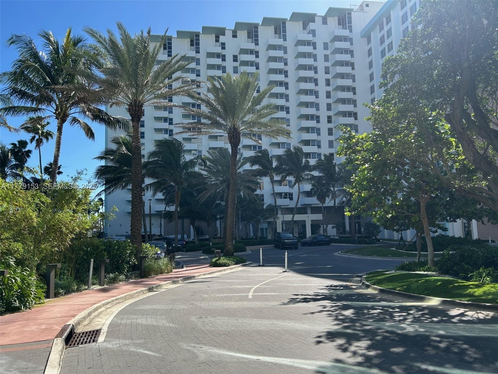 2899 Collins Avenue 1233, Miami Beach, FL 33140 photo 2