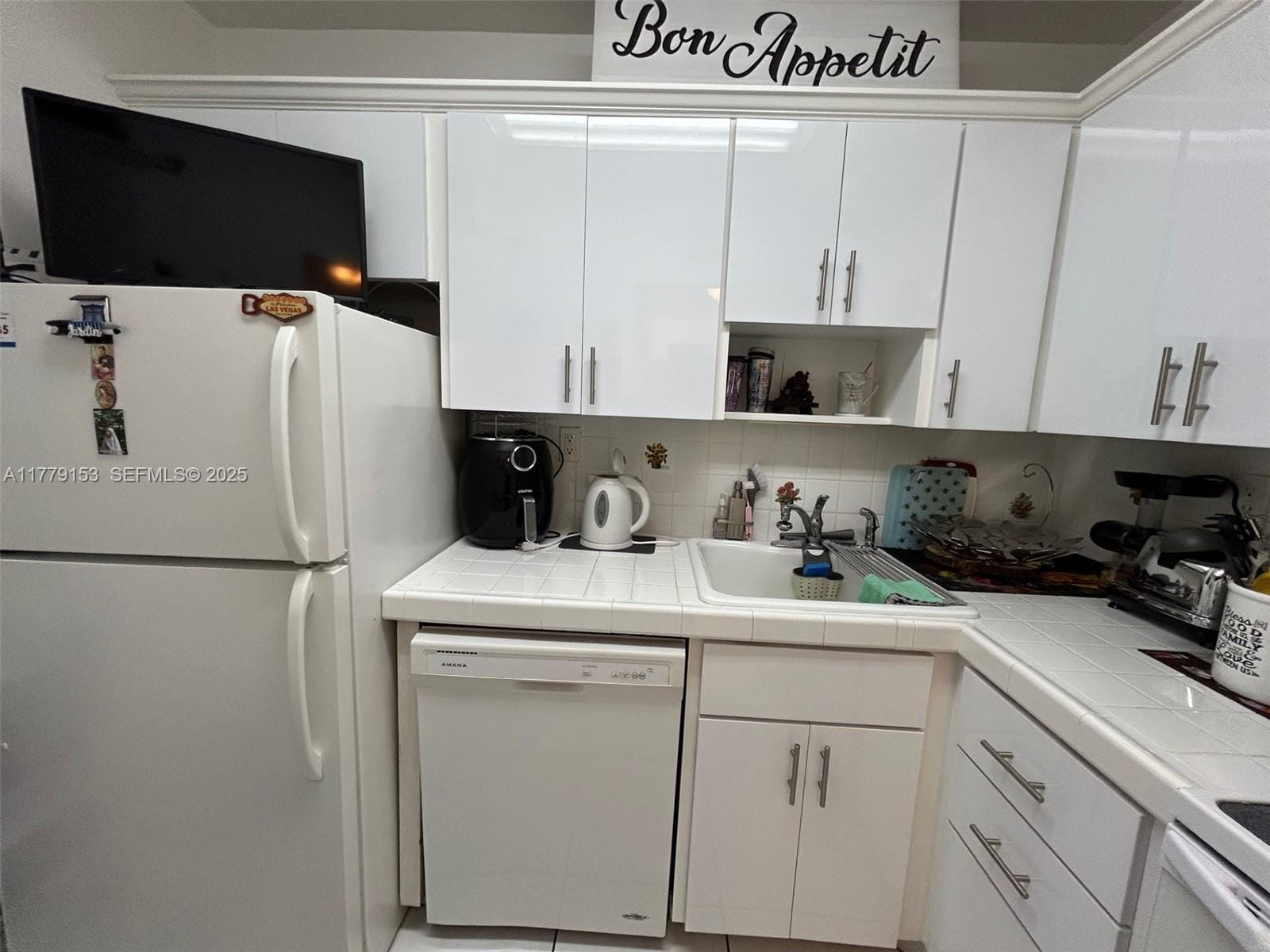 2899 Collins Avenue 1233, Miami Beach, FL 33140 photo 13