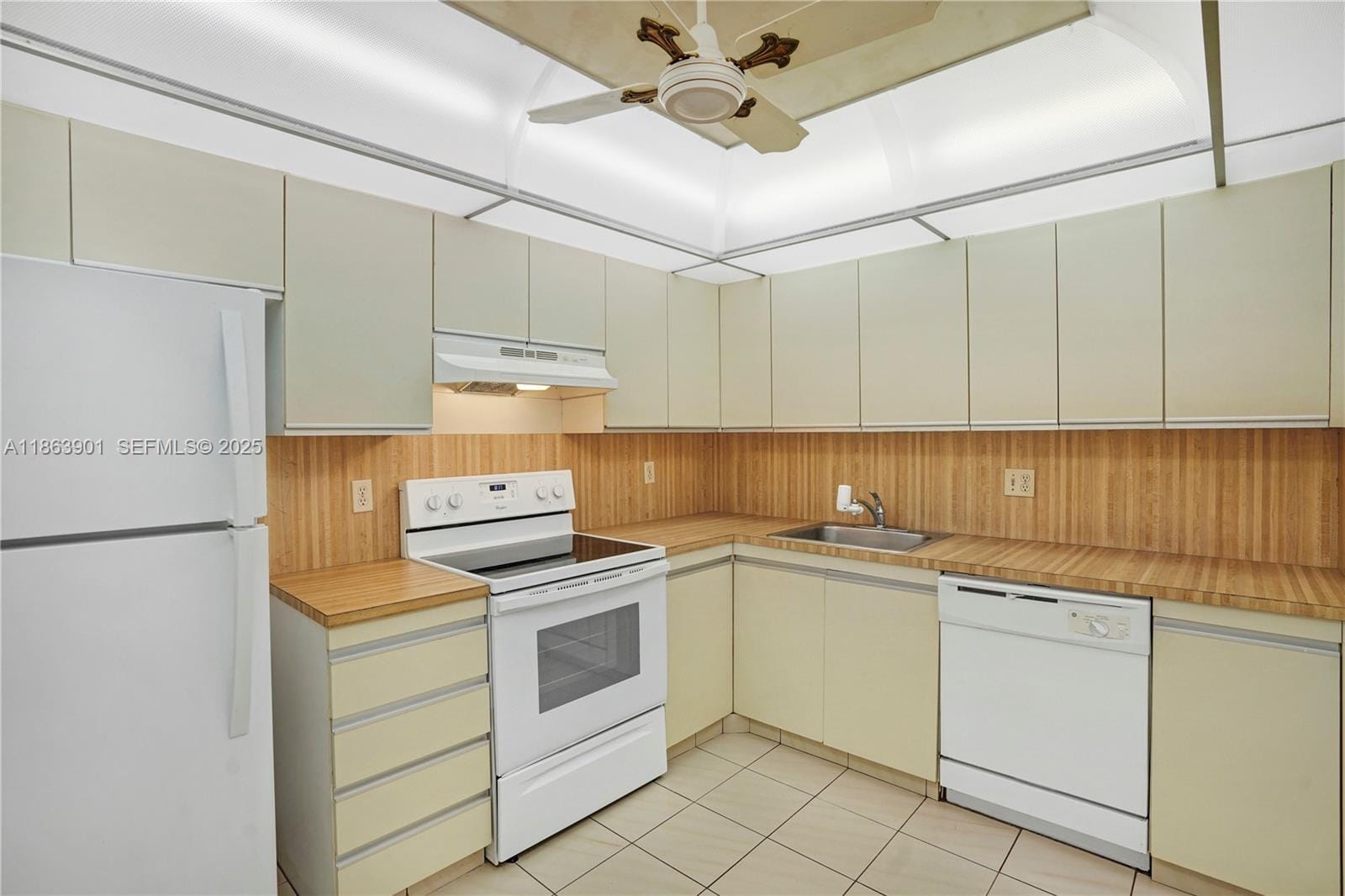 2500 Parkview Drive 2408 — photo 8