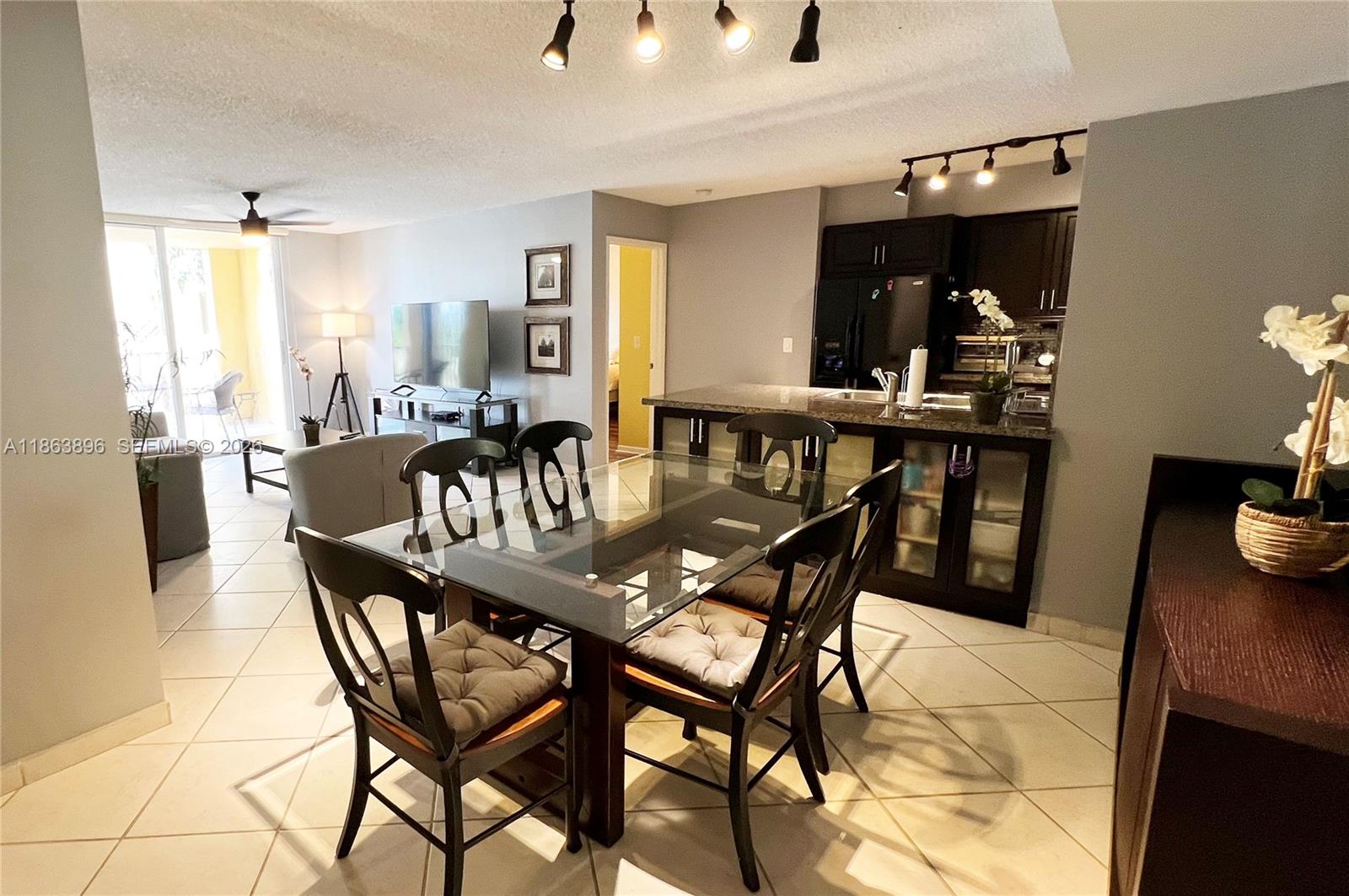 19555 E Country Club Drive 8305, Aventura, FL 33180, Aventura