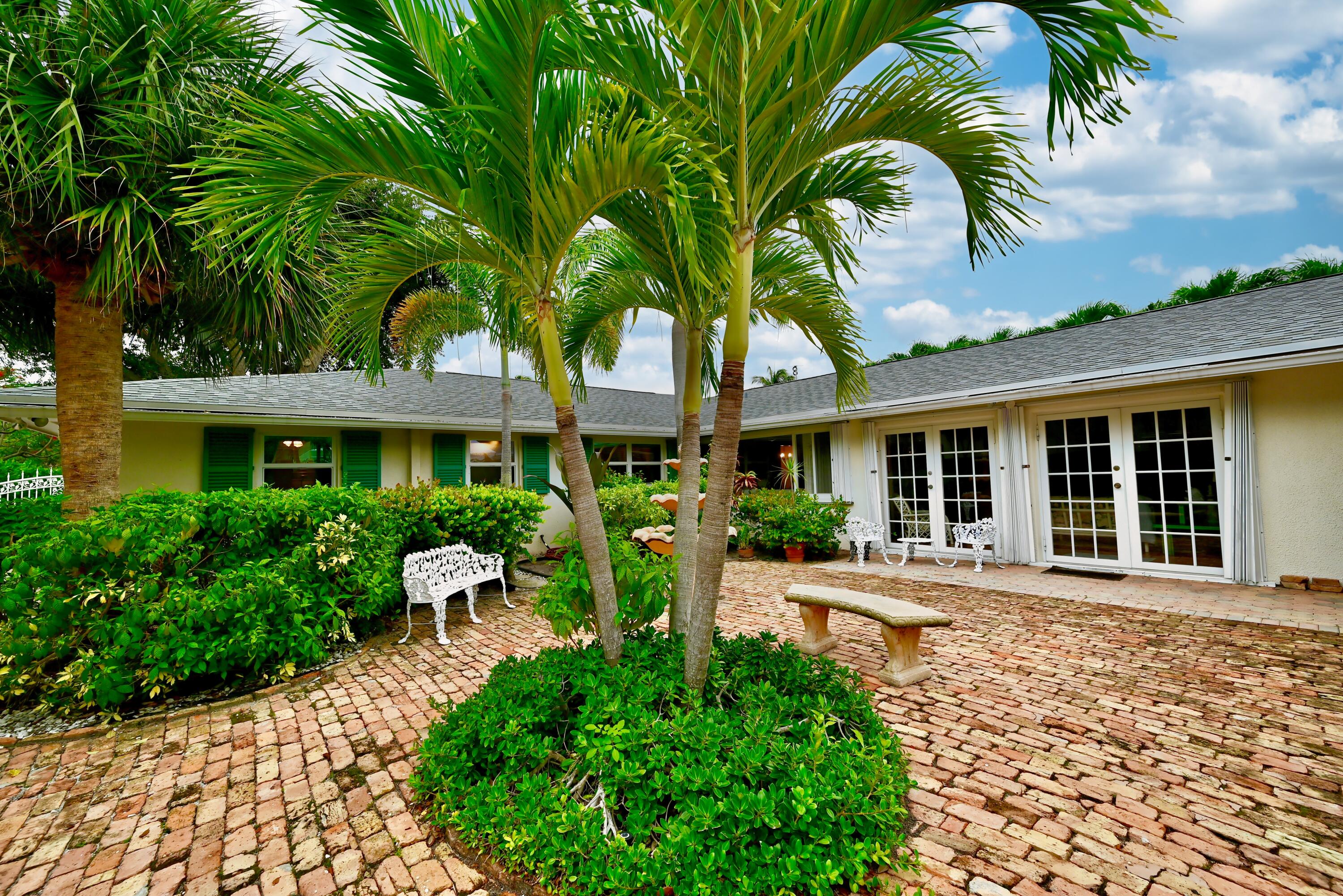 129 Alhambra Place, West Palm Beach, FL 33405, West Palm Beach