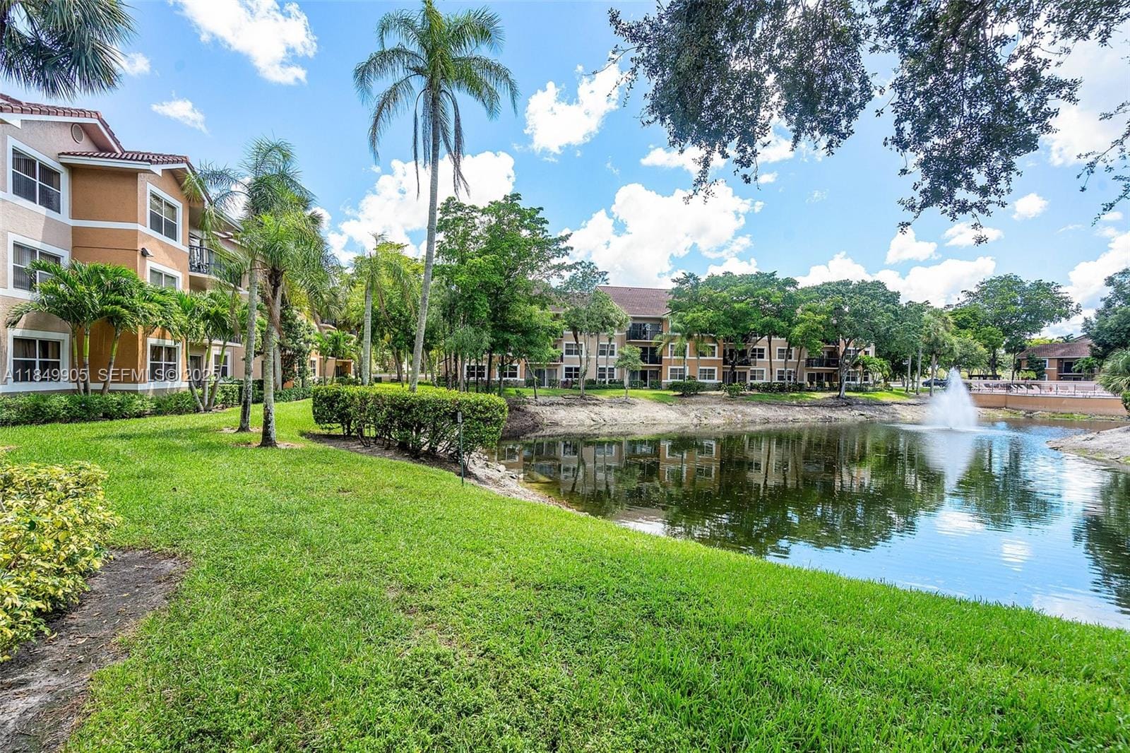 8721 Wiles Road 105, Coral Springs, FL 33067 photo 22