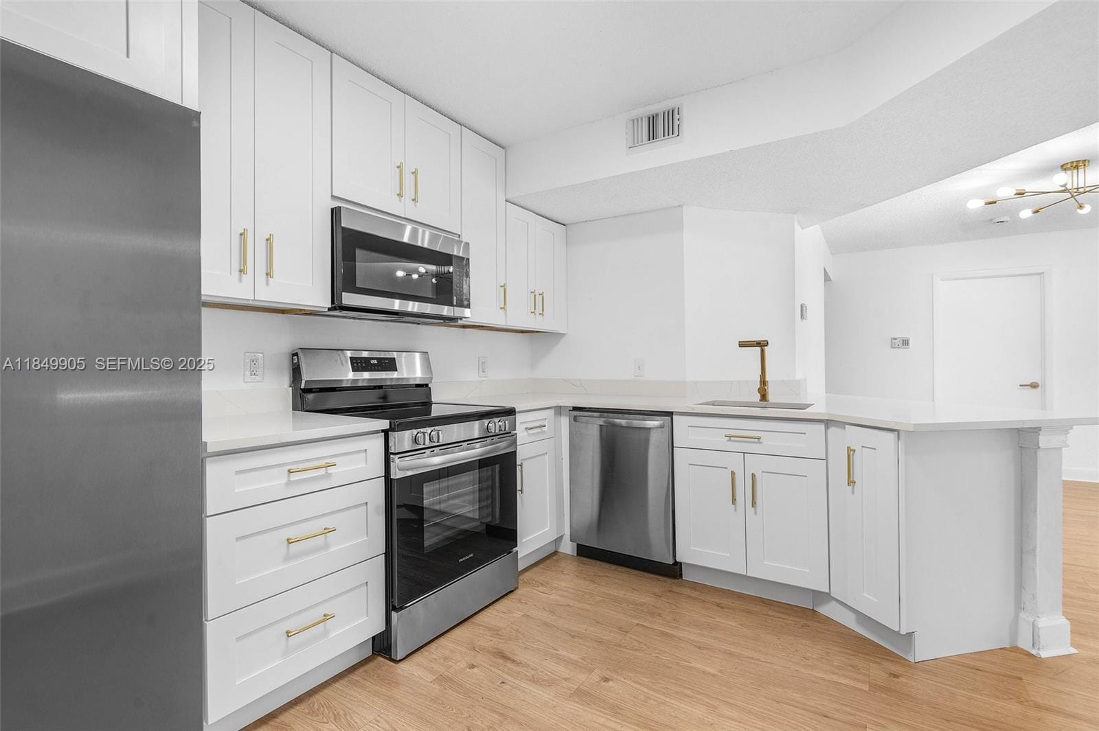 8721 Wiles Road 105, Coral Springs, FL 33067 photo 7
