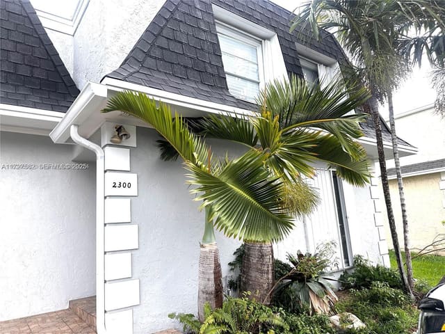 2300 NE 7th Street 25, sold in Venetian Park I Condo, Hallandale Beach, FL