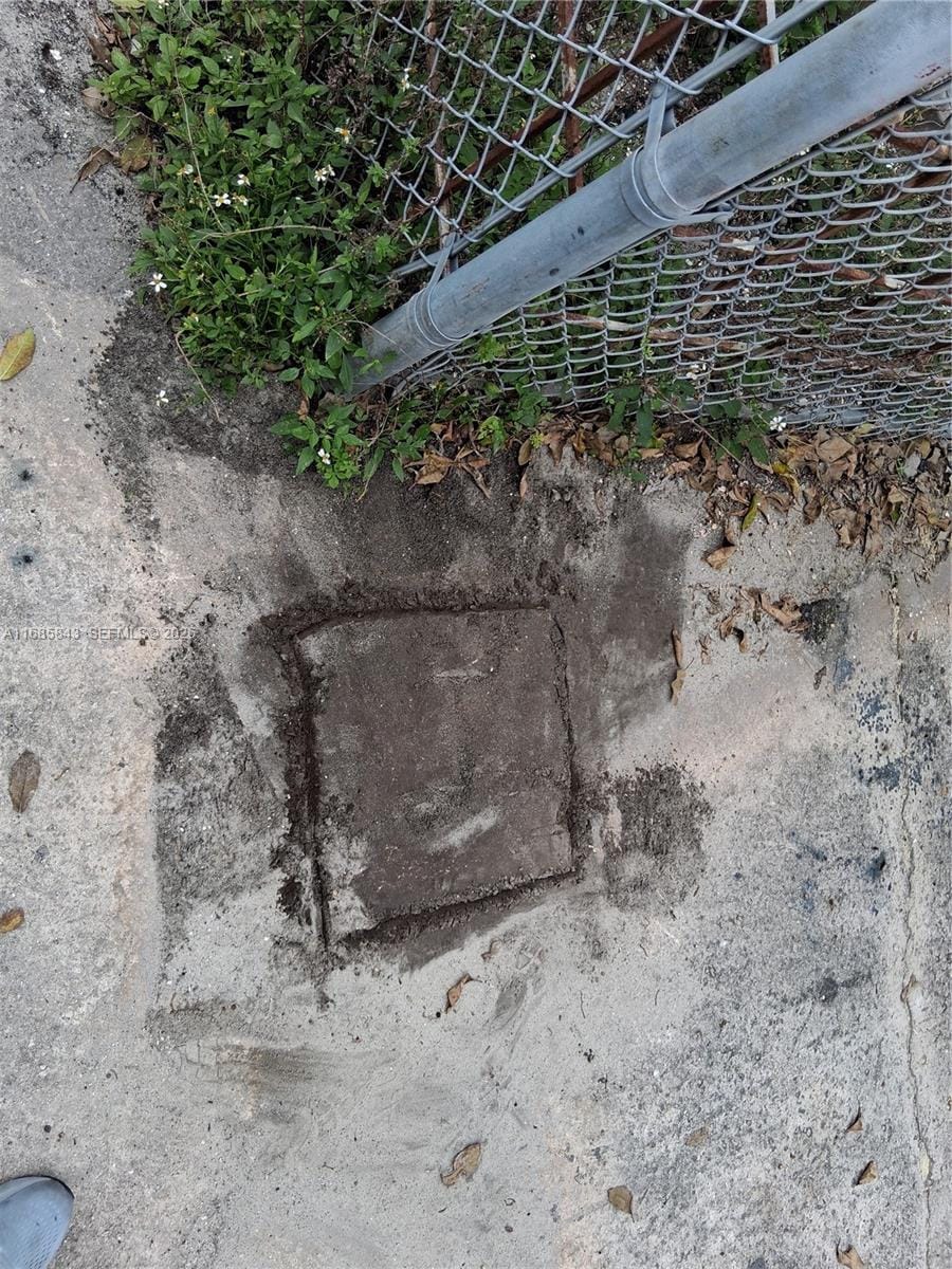 XXXX NW Xxxx Xxxx Avenue — photo 12