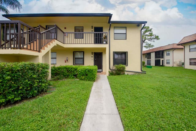 4689 Lucerne Lakes E Boulevard E 106, sold in Lucerne Greens Condo, Lake Worth, FL