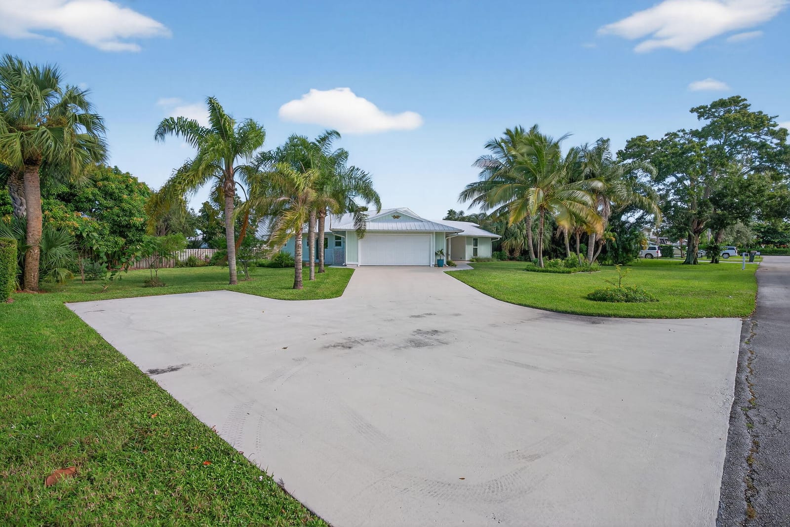 5273 SE Tall Pines Way, Stuart, FL 34997 photo 2