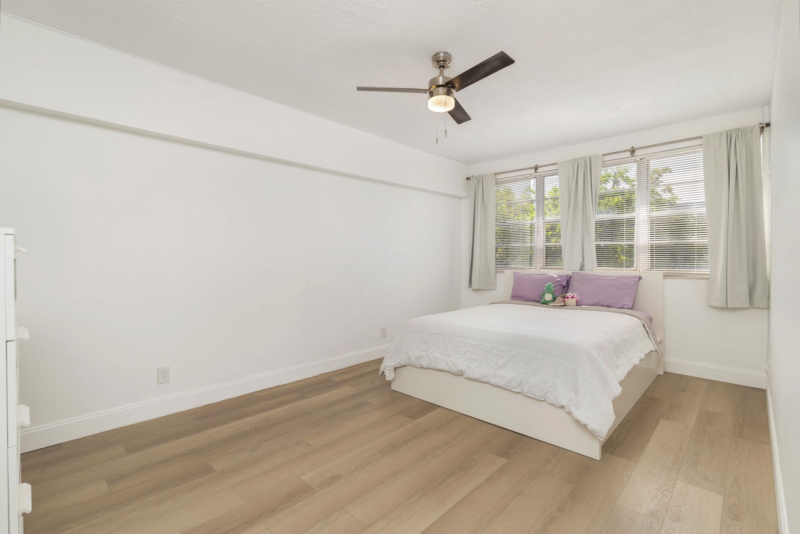 505 Spencer Drive 207, West Palm Beach, FL 33409 photo 9