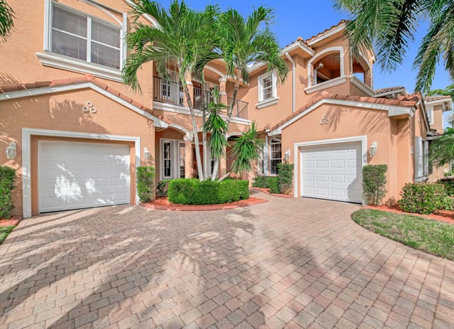 514 Cresta Circle, sold in Terracina Johnson Property, West Palm Beach, FL