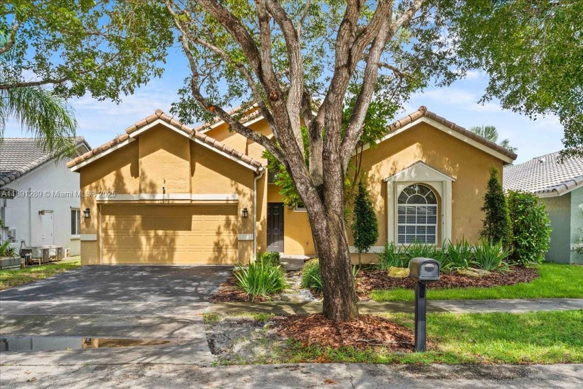 11575 S Quayside Drive, Cooper City, FL 33026