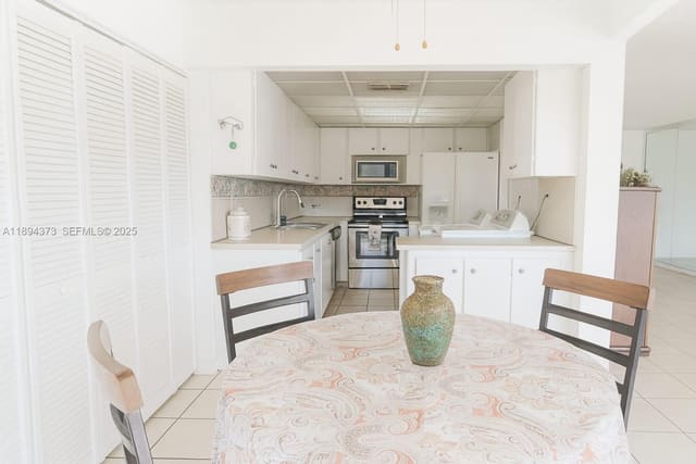 1300 SW 122nd Avenue 415-2, sold in Peninsula At Intl Gardens, Miami, FL