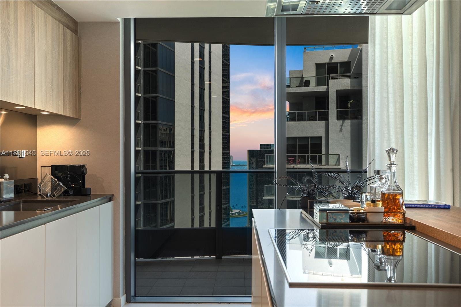 1000 Brickell Plaza 3401 — photo 3