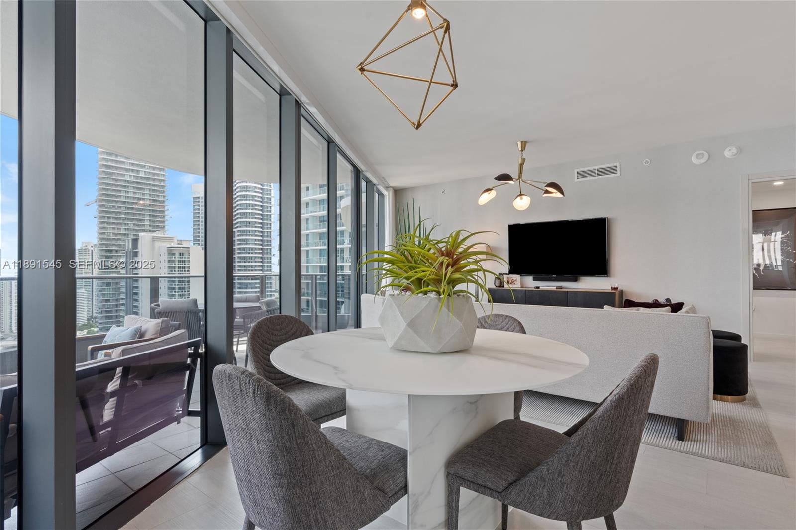 1000 Brickell Plaza 3401 — photo 9
