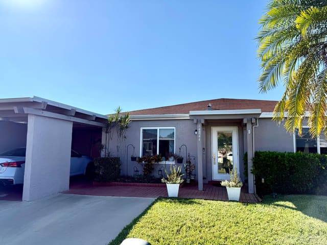 14844 Wildflower Lane, sold in Camelot Village, Delray Beach, FL