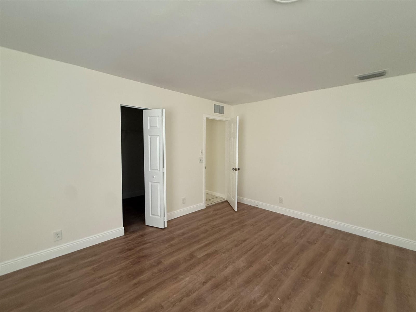 321 W 21st Street — photo 12