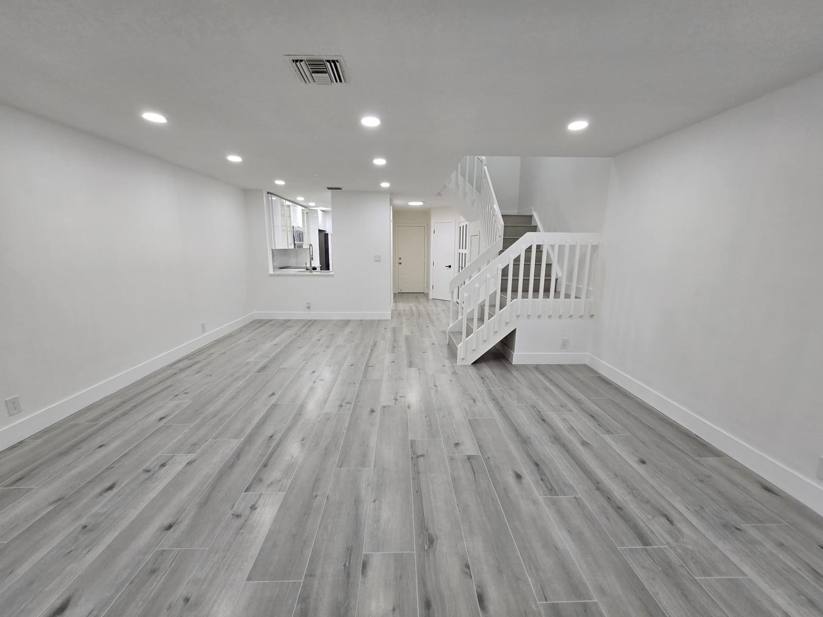 4308 Carambola Circle N — photo 8