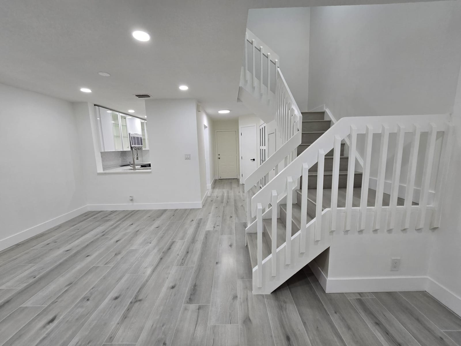 4308 Carambola Circle N — photo 11
