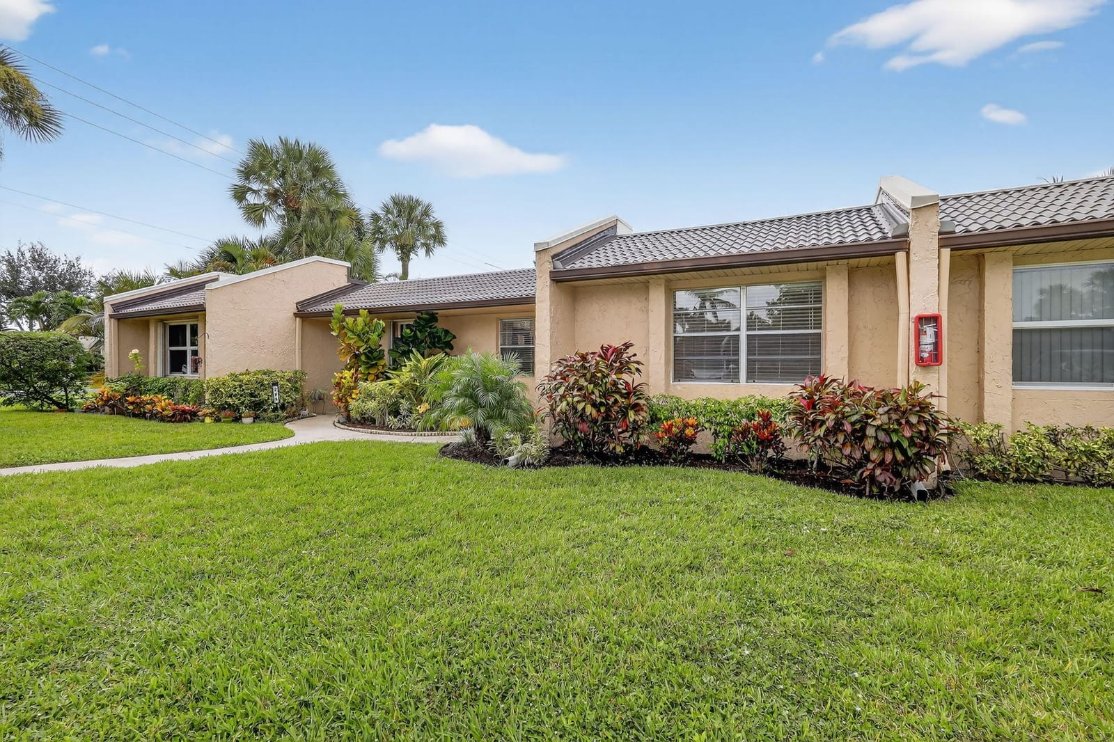 251 Lake Meryl Drive 251, West Palm Beach, FL 33411