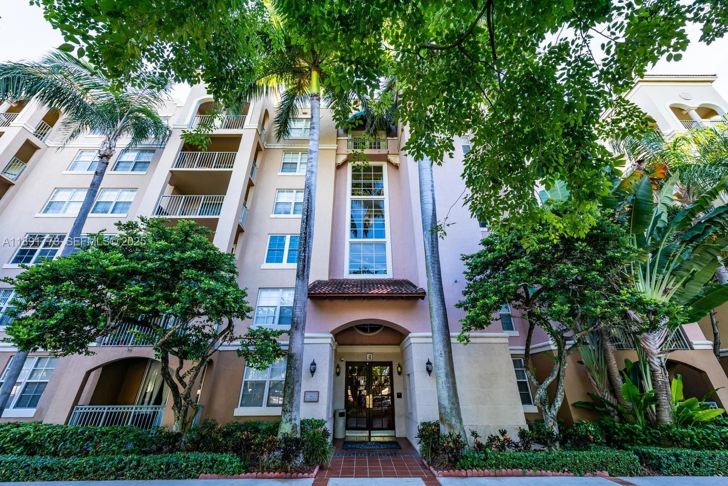 19801 E Country Club Drive 4501, Aventura, FL 33180 photo 2