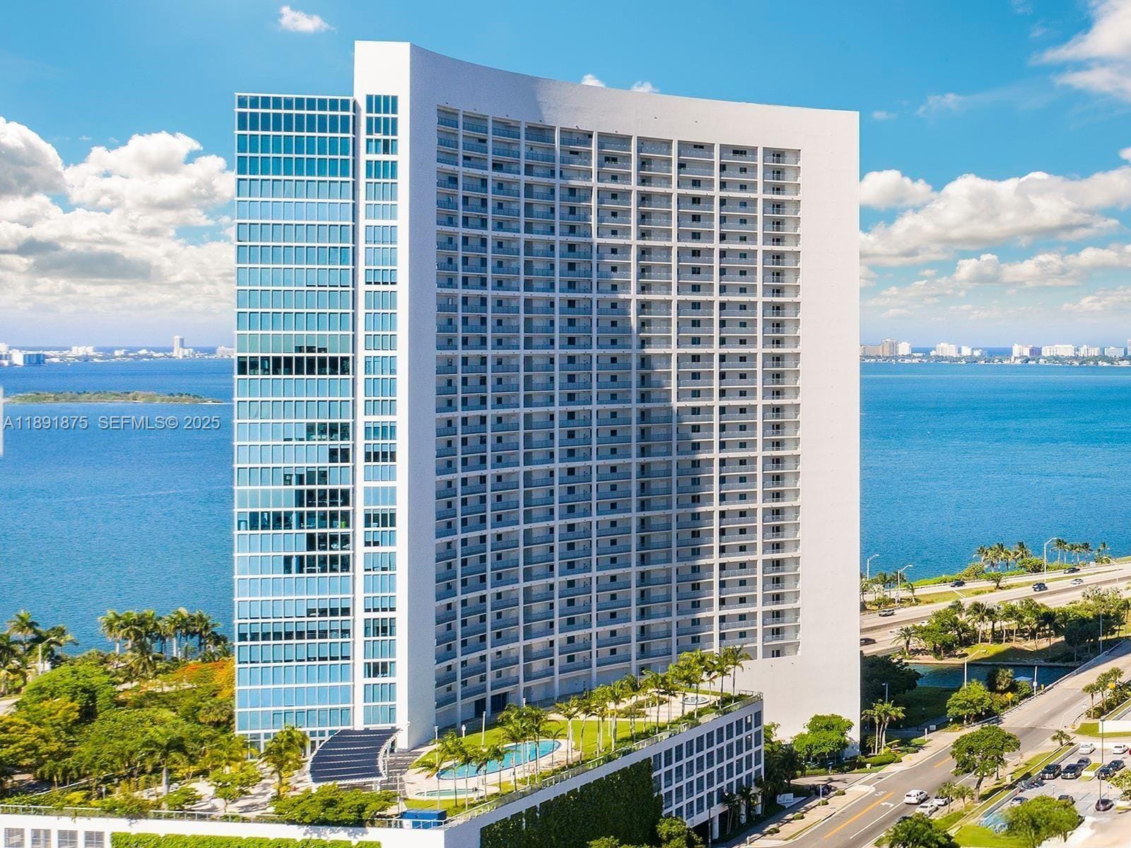 601 NE 36th Street 2206, Miami, FL 33137